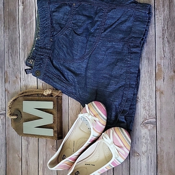 Apt. 9 dark blue cotton blend shorts with cuffs and 5" inseam - Picture 1 of 12